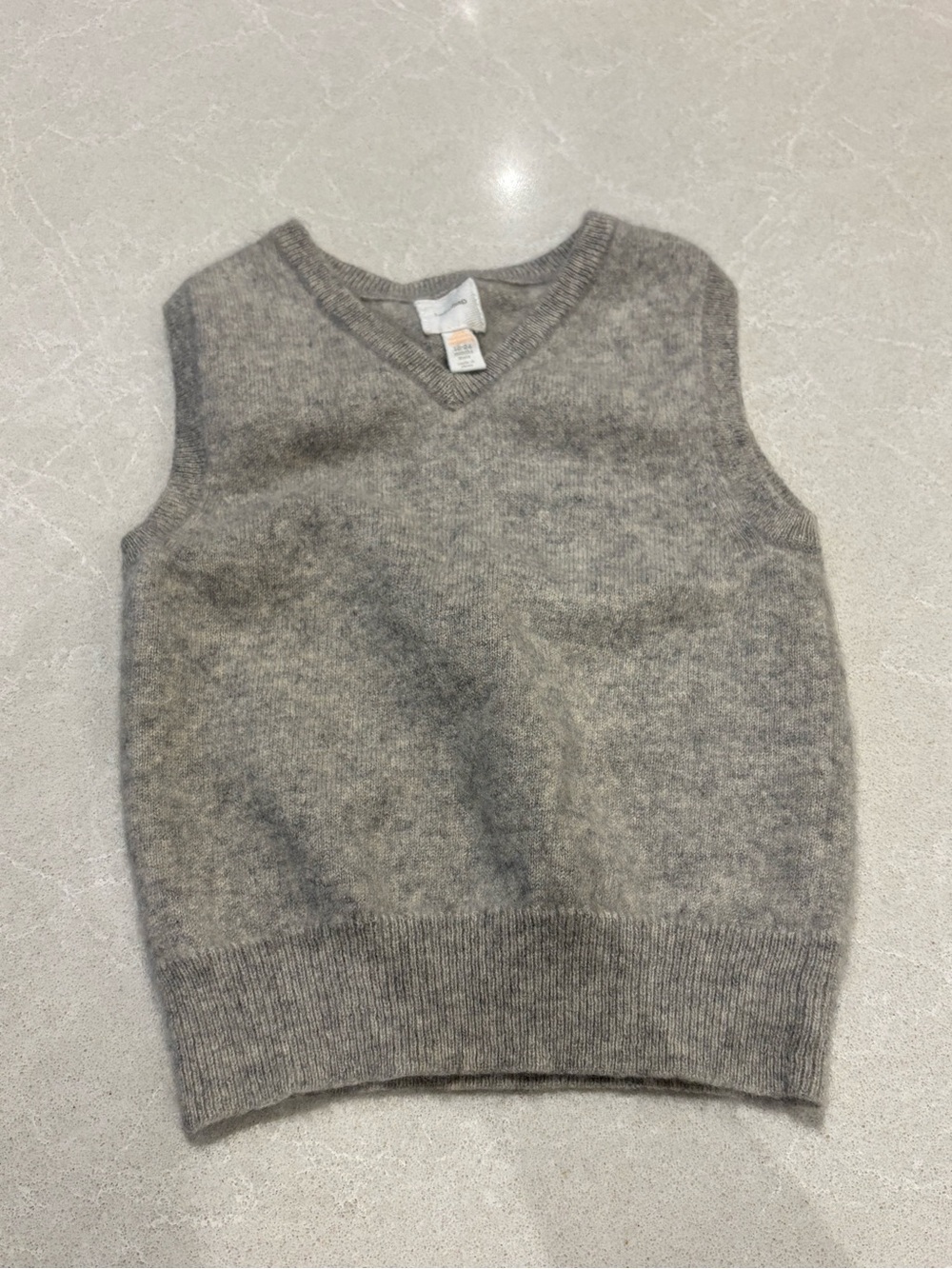 GAP Men's Gray V-Neck Sweater Vest